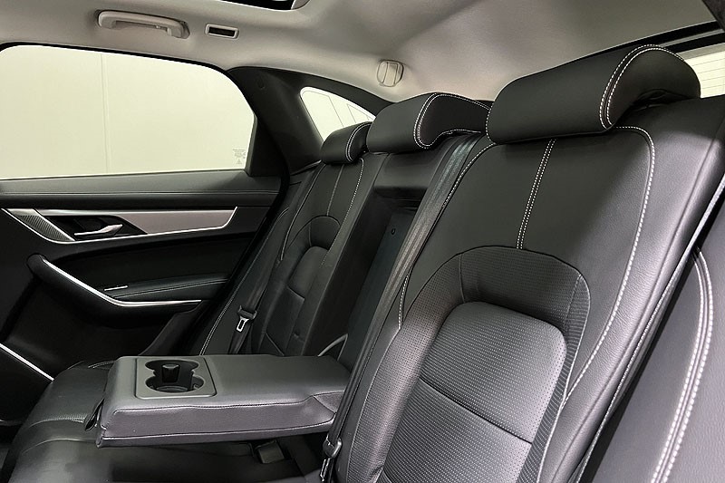 2021 (71) JAGUAR F-PACE 2.0 D200 R-Dynamic SE 5dr Auto AWD 3454532