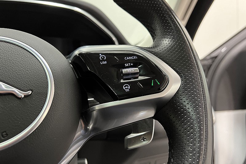 2021 (71) JAGUAR F-PACE 2.0 D200 R-Dynamic SE 5dr Auto AWD 3454513