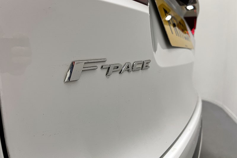 2021 (71) JAGUAR F-PACE 2.0 D200 R-Dynamic SE 5dr Auto AWD 3454539