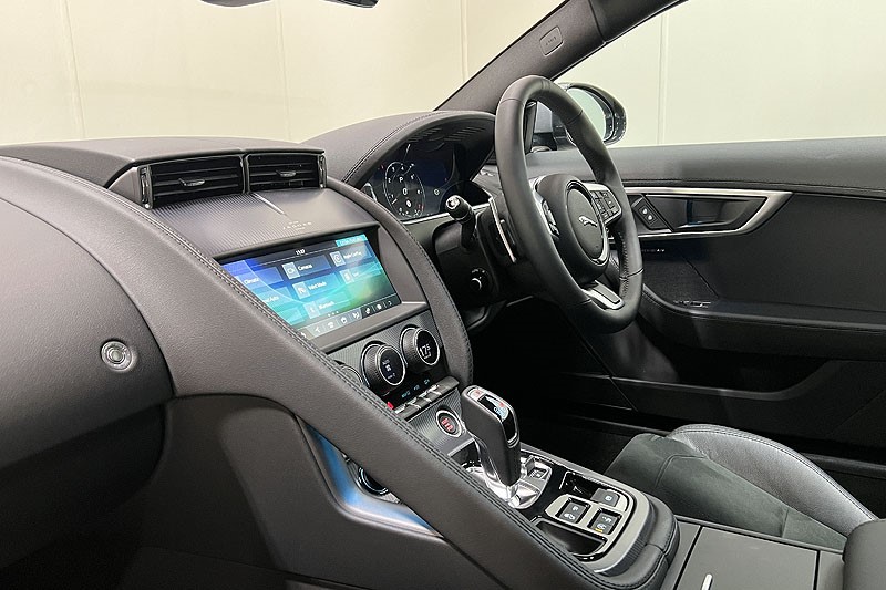 2024 (24) JAGUAR F-TYPE 2.0 P300 R-Dynamic 2dr Auto 3499154