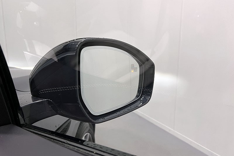 2023 (73) JAGUAR F-PACE 2.0 D200 R-Dynamic SE Black 5dr Auto AWD 3537661