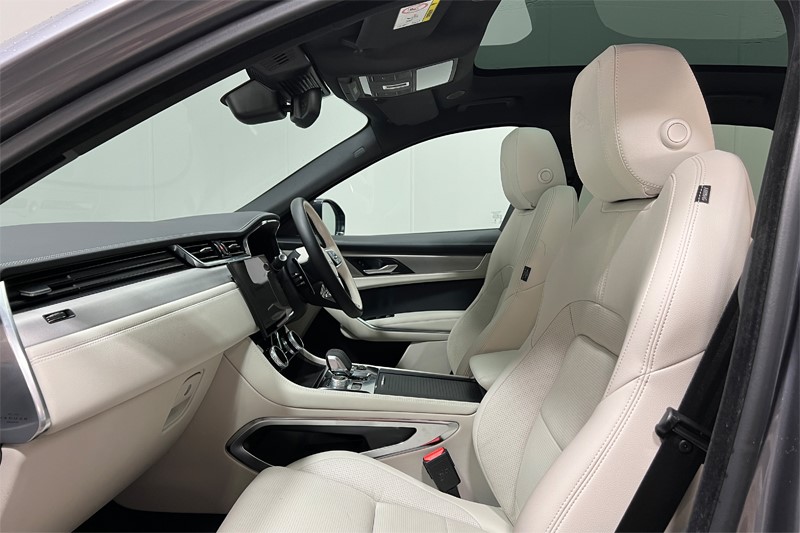 2023 (73) JAGUAR F-PACE 2.0 D200 R-Dynamic SE Black 5dr Auto AWD 3537652