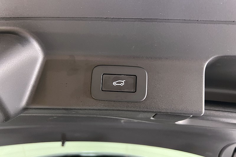 2023 (73) JAGUAR F-PACE 2.0 D200 R-Dynamic SE Black 5dr Auto AWD 3537691