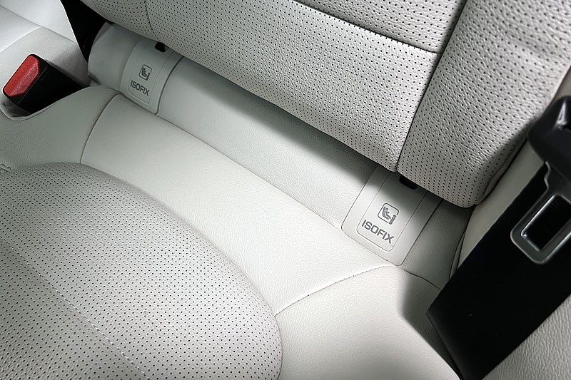 2023 (73) JAGUAR F-PACE 2.0 D200 R-Dynamic SE Black 5dr Auto AWD 3537688