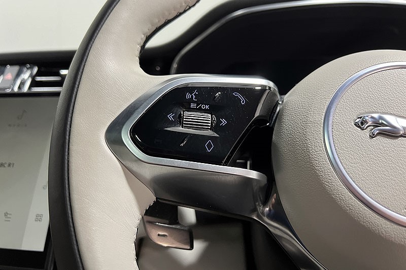 2023 (73) JAGUAR F-PACE 2.0 D200 R-Dynamic SE Black 5dr Auto AWD 3537668