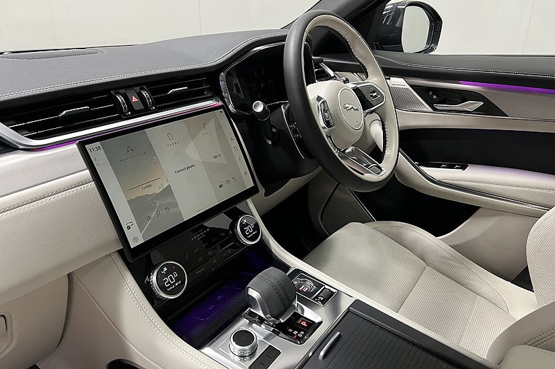 2023 (73) JAGUAR F-PACE 2.0 D200 R-Dynamic SE Black 5dr Auto AWD 3537684