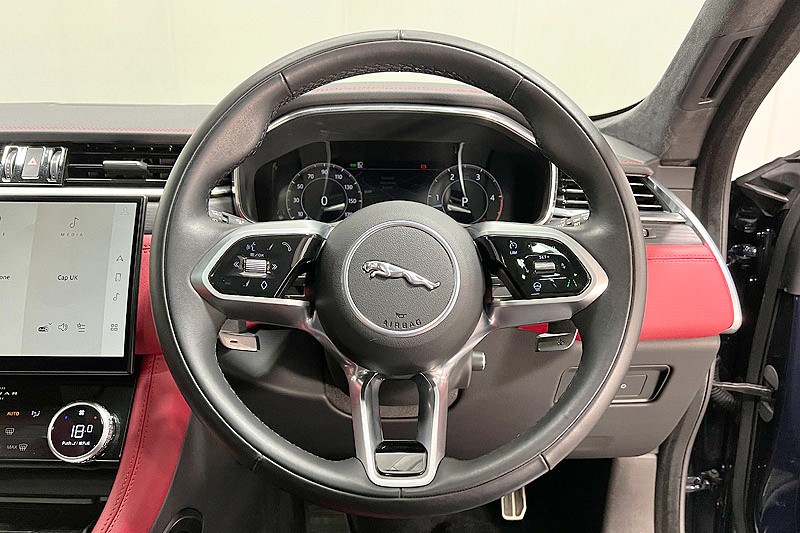 2023 (23) JAGUAR F-PACE 3.0 D300 R-Dynamic HSE Black 5dr Auto AWD 3505619