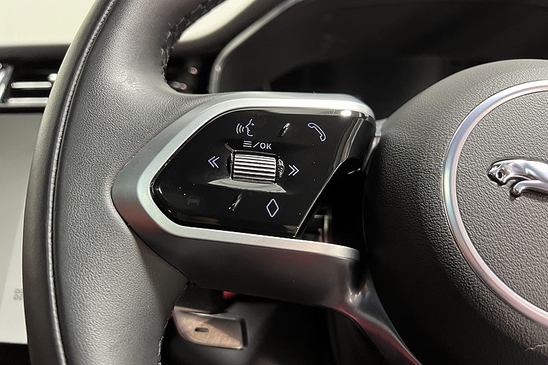 2023 (23) JAGUAR F-PACE 3.0 D300 R-Dynamic HSE Black 5dr Auto AWD 3505621