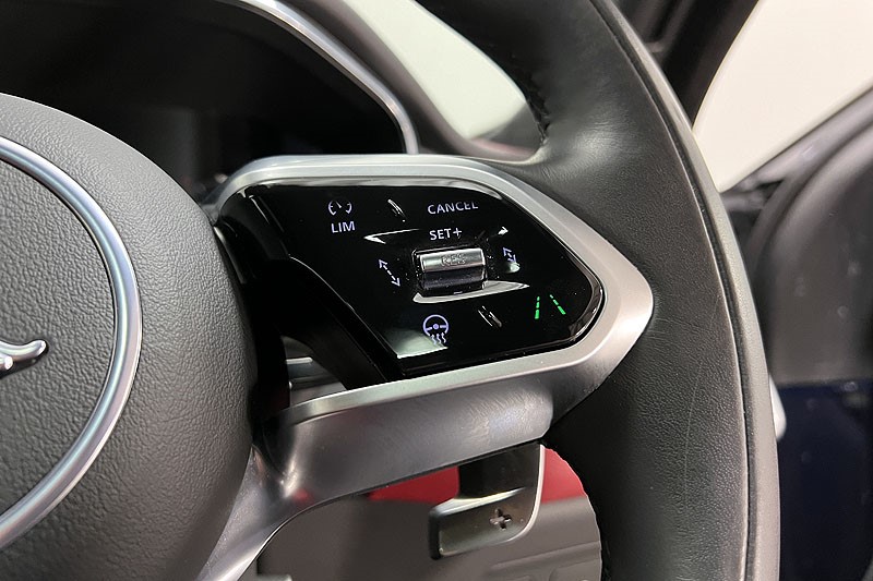 2023 (23) JAGUAR F-PACE 3.0 D300 R-Dynamic HSE Black 5dr Auto AWD 3505620