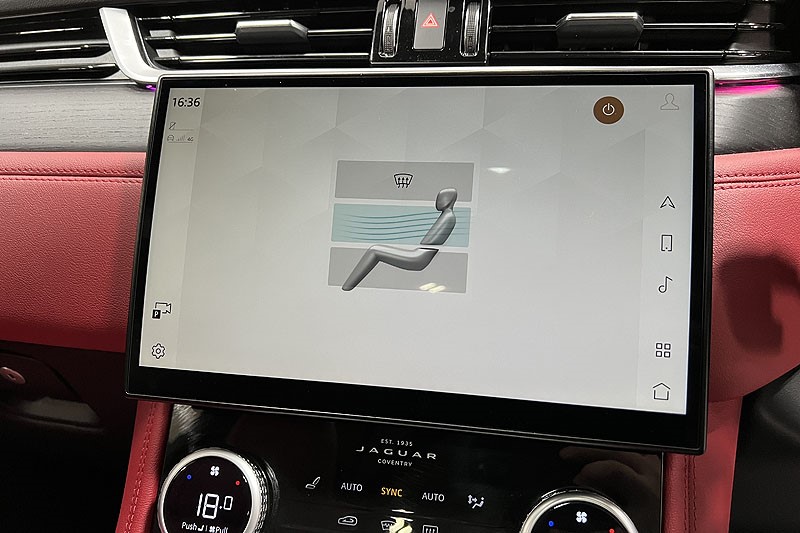 2023 (23) JAGUAR F-PACE 3.0 D300 R-Dynamic HSE Black 5dr Auto AWD 3505637