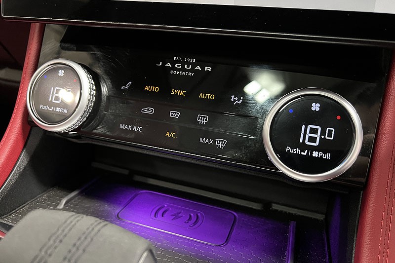 2023 (23) JAGUAR F-PACE 3.0 D300 R-Dynamic HSE Black 5dr Auto AWD 3505624