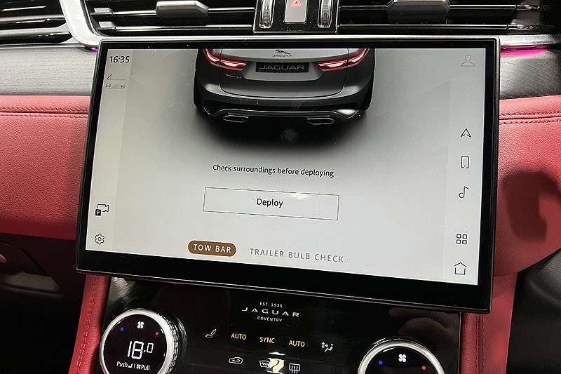 2023 (23) JAGUAR F-PACE 3.0 D300 R-Dynamic HSE Black 5dr Auto AWD 3505635