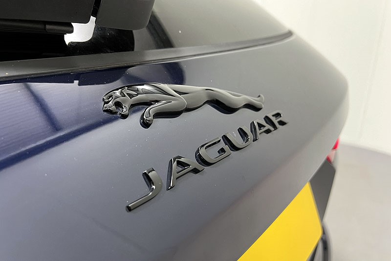 2023 (23) JAGUAR F-PACE 3.0 D300 R-Dynamic HSE Black 5dr Auto AWD 3505654