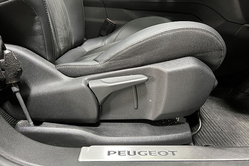 2022 (22) PEUGEOT 3008 1.5 BlueHDi GT Premium 5dr EAT8 3508954