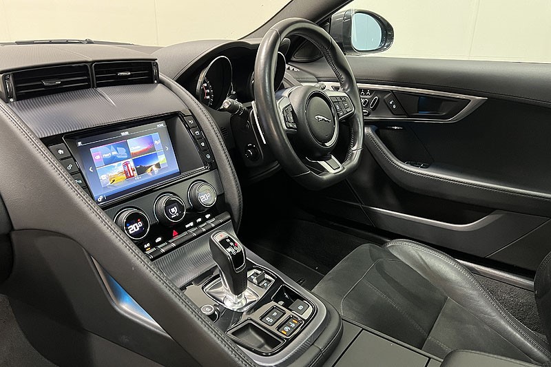 2017 (67) JAGUAR F-TYPE 2.0 R-Dynamic 2dr Auto 3537737