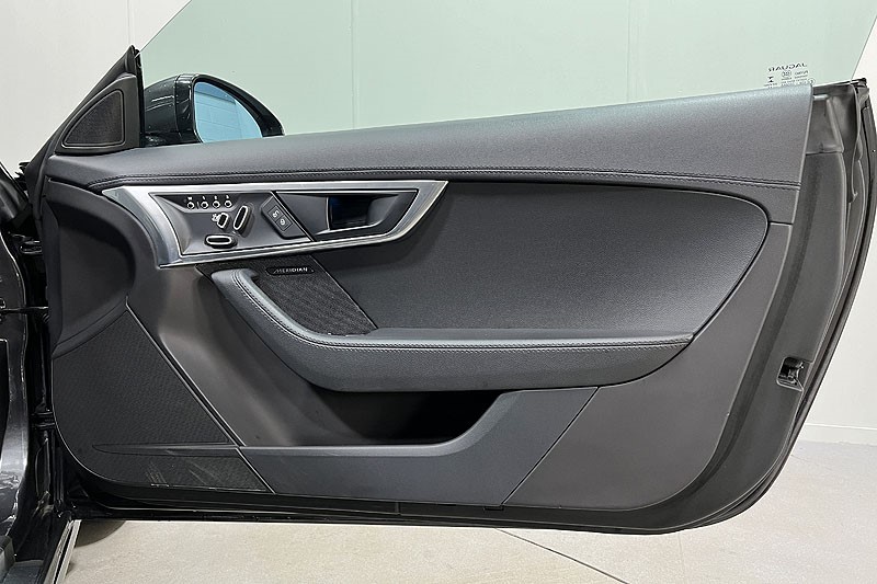 2017 (67) JAGUAR F-TYPE 2.0 R-Dynamic 2dr Auto 3537713