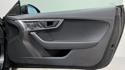 2017 (67) JAGUAR F-TYPE 2.0 R-Dynamic 2dr Auto 3537713