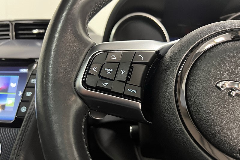 2017 (67) JAGUAR F-TYPE 2.0 R-Dynamic 2dr Auto 3537722