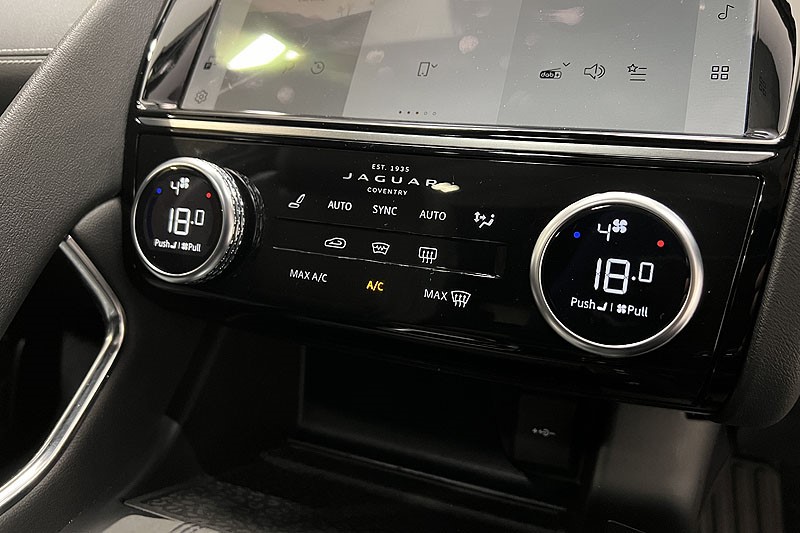 2021 (21) JAGUAR E-PACE 2.0 D165 R-Dynamic S 5dr Auto 3530273