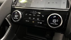 2021 (21) JAGUAR E-PACE 2.0 D165 R-Dynamic S 5dr Auto 3530273