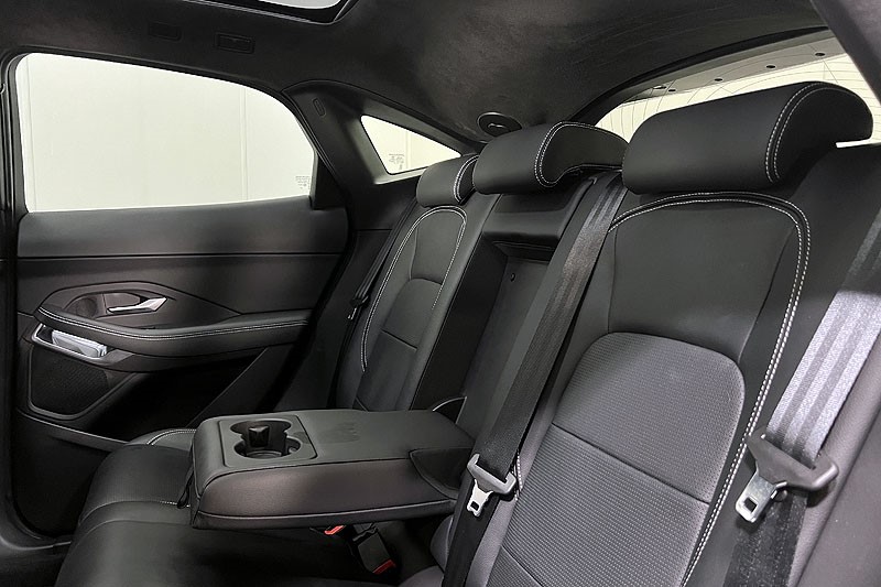 2021 (21) JAGUAR E-PACE 2.0 D165 R-Dynamic S 5dr Auto 3530289