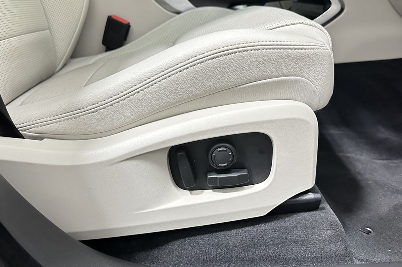 2023 (23) JAGUAR F-PACE 2.0 D200 R-Dynamic SE Black 5dr Auto AWD 3567815