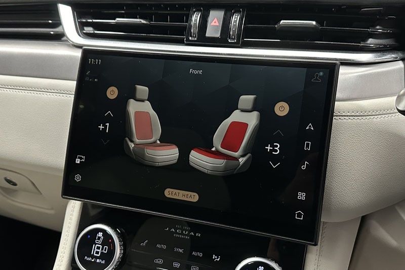 2023 (23) JAGUAR F-PACE 2.0 D200 R-Dynamic SE Black 5dr Auto AWD 3567829