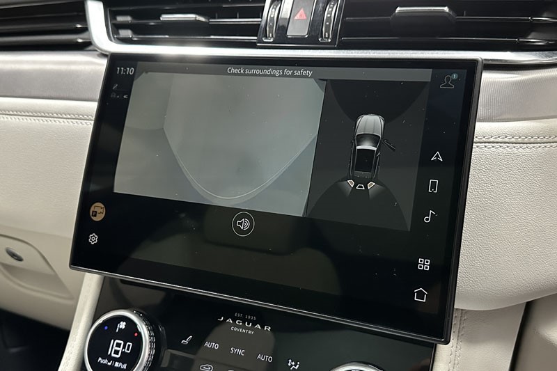 2023 (23) JAGUAR F-PACE 2.0 D200 R-Dynamic SE Black 5dr Auto AWD 3567825