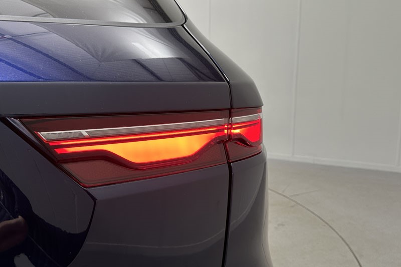 2023 (23) JAGUAR F-PACE 2.0 D200 R-Dynamic SE Black 5dr Auto AWD 3567843