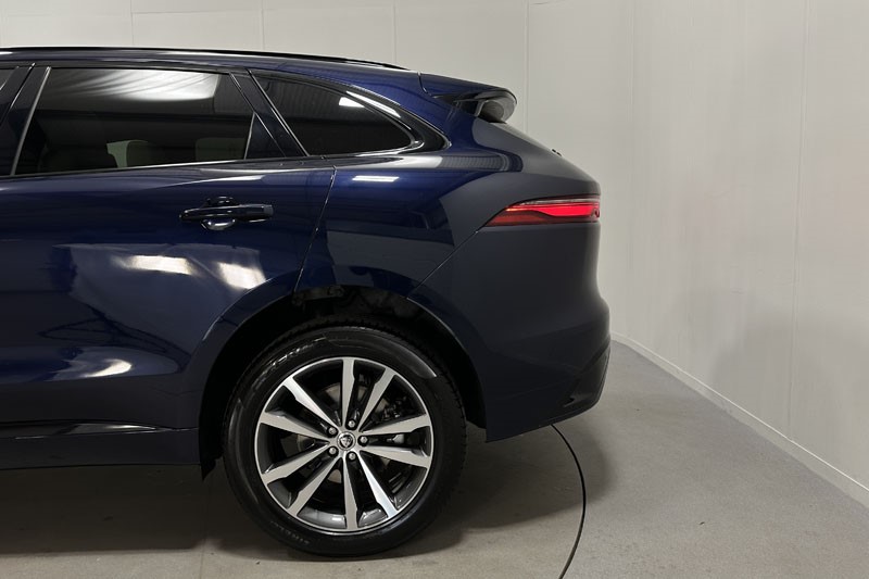 2023 (23) JAGUAR F-PACE 2.0 D200 R-Dynamic SE Black 5dr Auto AWD 3567844