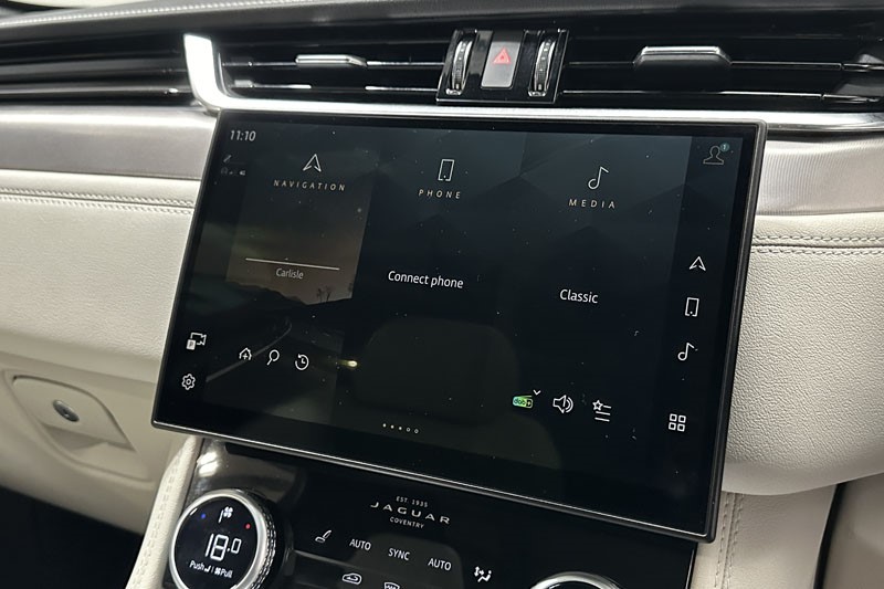 2023 (23) JAGUAR F-PACE 2.0 D200 R-Dynamic SE Black 5dr Auto AWD 3567824