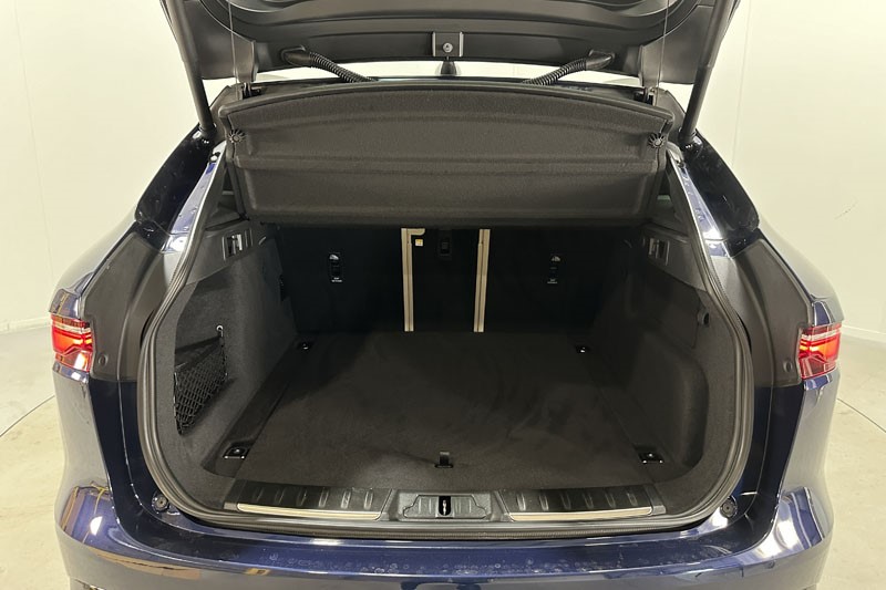 2023 (23) JAGUAR F-PACE 2.0 D200 R-Dynamic SE Black 5dr Auto AWD 3567839