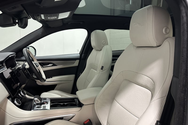 2023 (23) JAGUAR F-PACE 2.0 D200 R-Dynamic SE Black 5dr Auto AWD 3567834