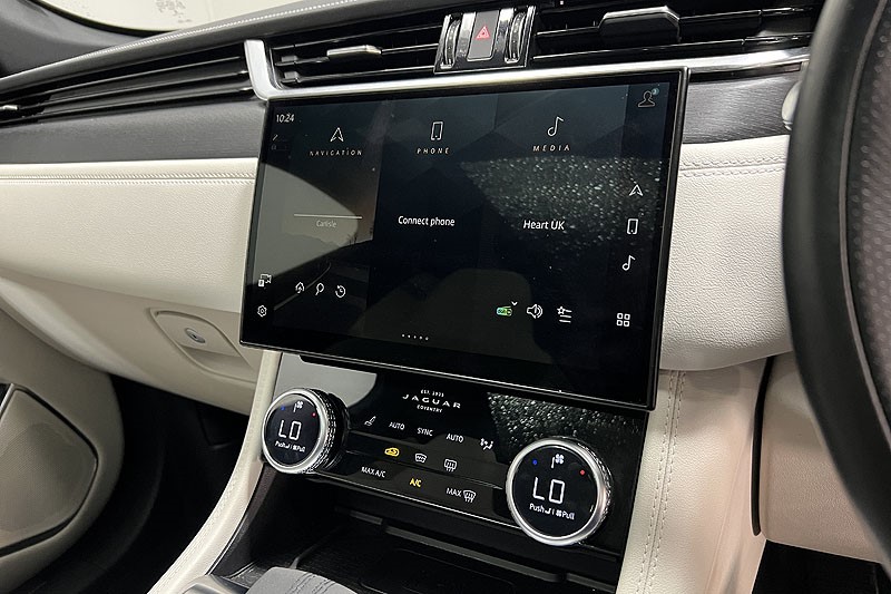 2022 (22) JAGUAR F-PACE 2.0 D200 R-Dynamic HSE 5dr Auto AWD 3573297