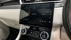 2022 (22) JAGUAR F-PACE 2.0 D200 R-Dynamic HSE 5dr Auto AWD 3573297