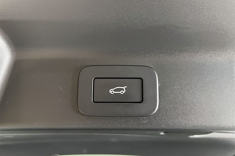 2022 (22) JAGUAR F-PACE 2.0 D200 R-Dynamic HSE 5dr Auto AWD 3573317