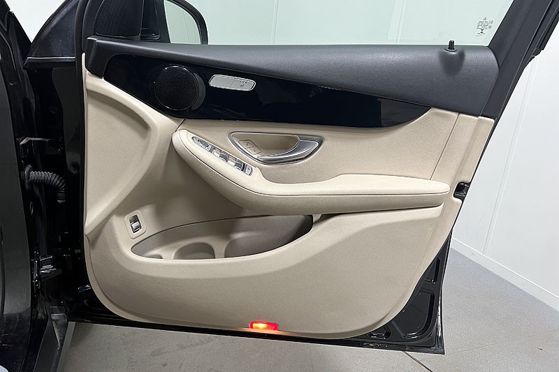 2020 (20) MERCEDES-BENZ GLC 300 4Matic Sport 5dr 9G-Tronic 3554486