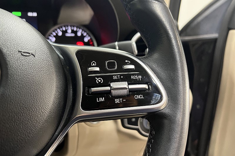 2020 (20) MERCEDES-BENZ GLC 300 4Matic Sport 5dr 9G-Tronic 3554495
