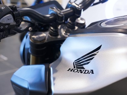  Honda CB125R