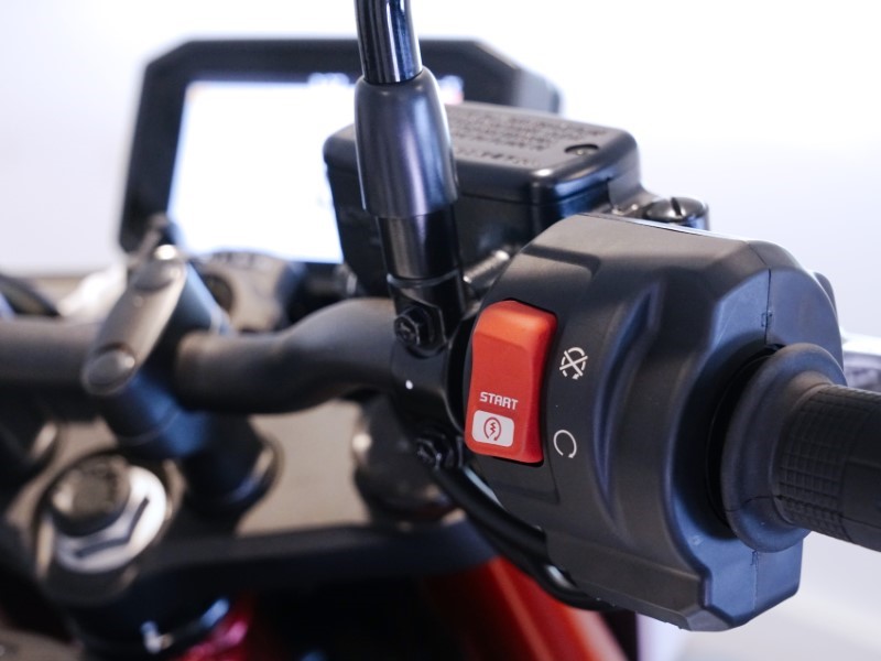  Honda CB750 Hornet 3233799