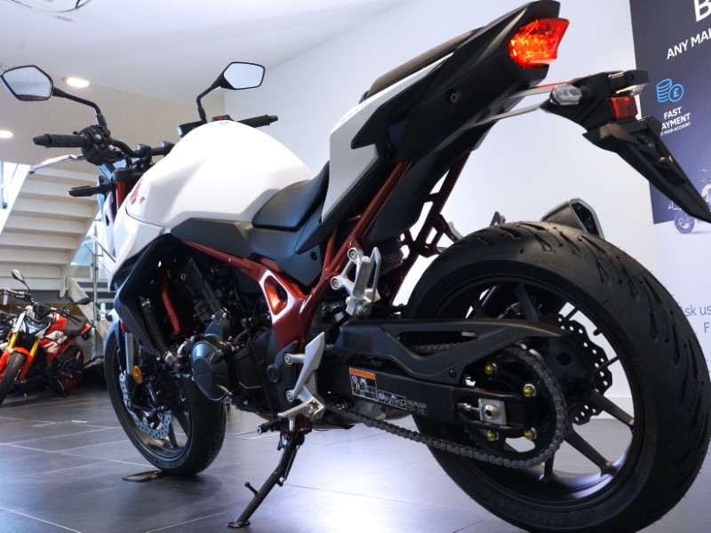  Honda CB750 Hornet 3233803