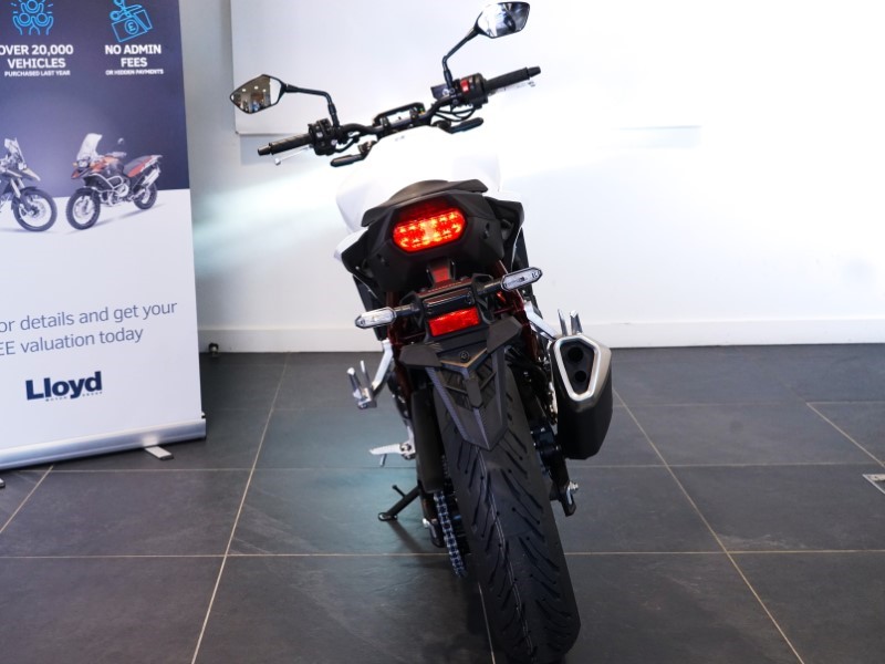  Honda CB750 Hornet 3233791