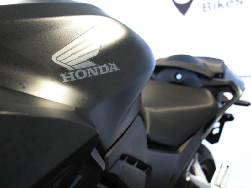  Honda CB500F Hornet 4088590