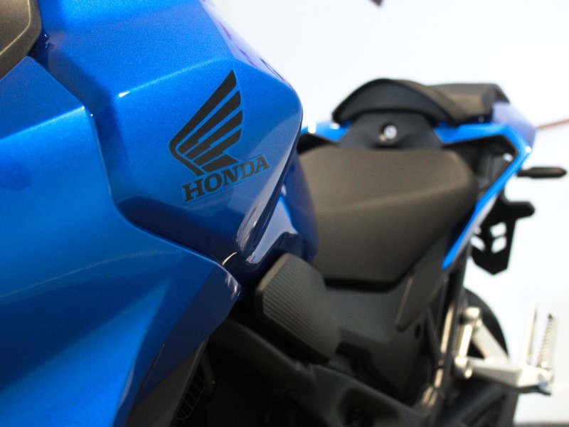  Honda CB750 Hornet 4377247