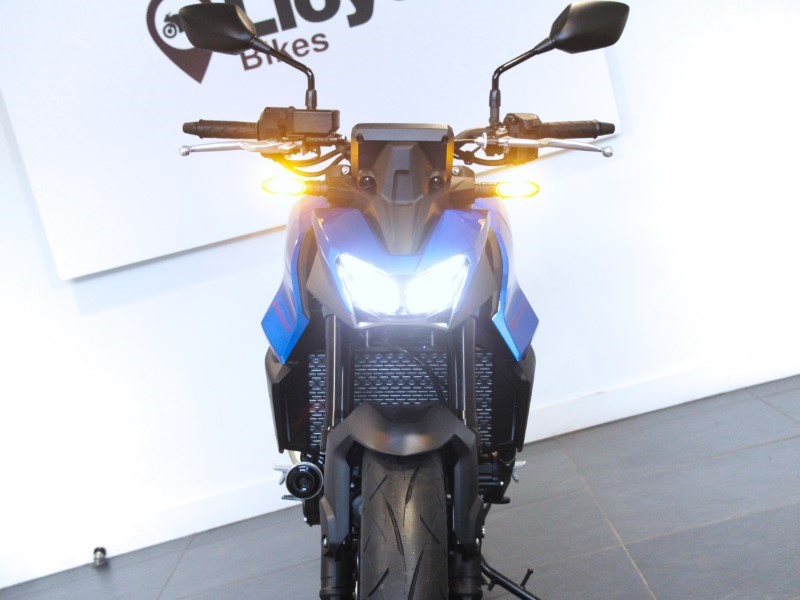  Honda CB750 Hornet 4377251