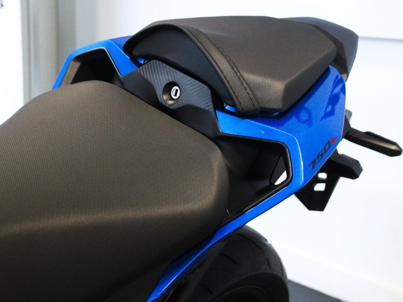  Honda CB750 Hornet 4377248