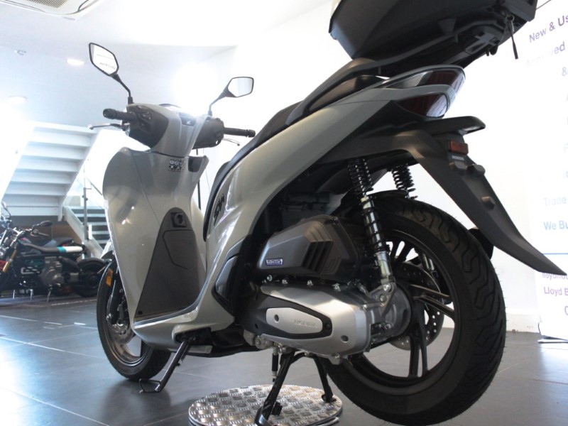  Honda SH125i Plus Smart Top Box 4486977