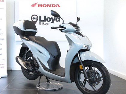 Honda SH125i Plus Smart Top Box