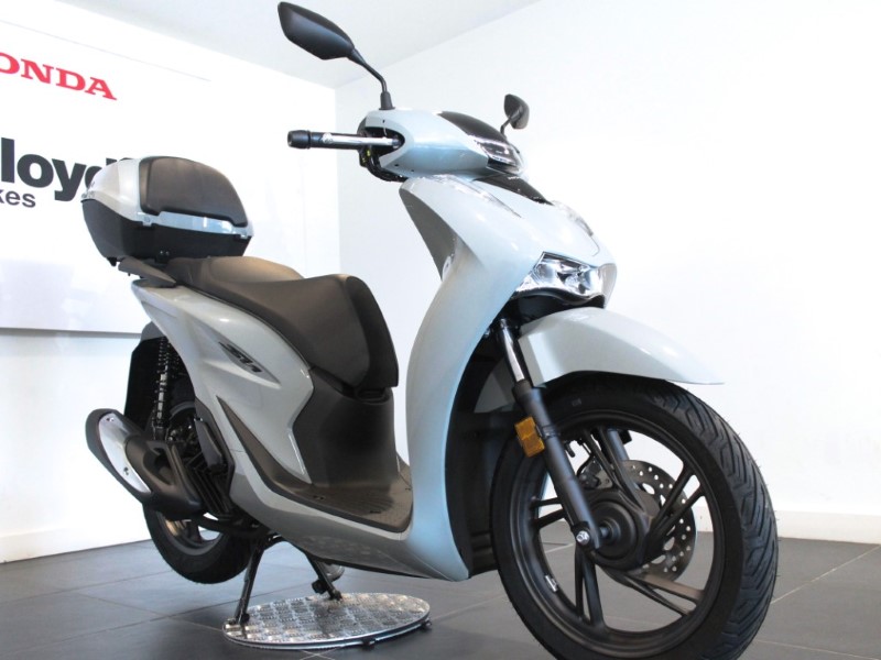  Honda SH125i Plus Smart Top Box 4486975