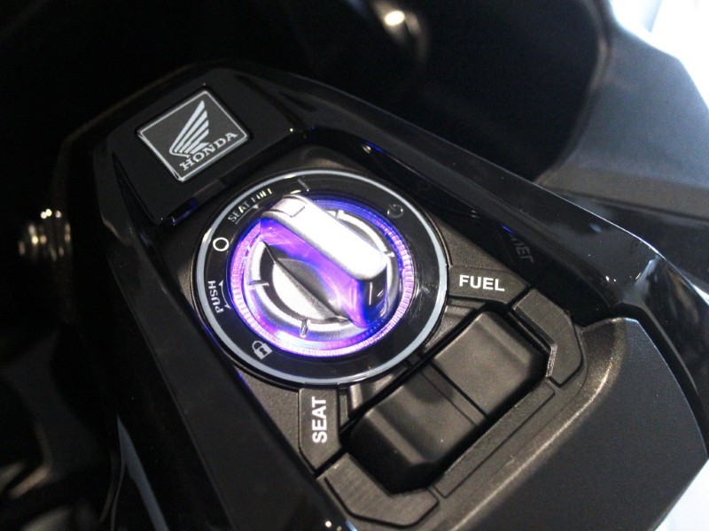  Honda ADV350 4761064